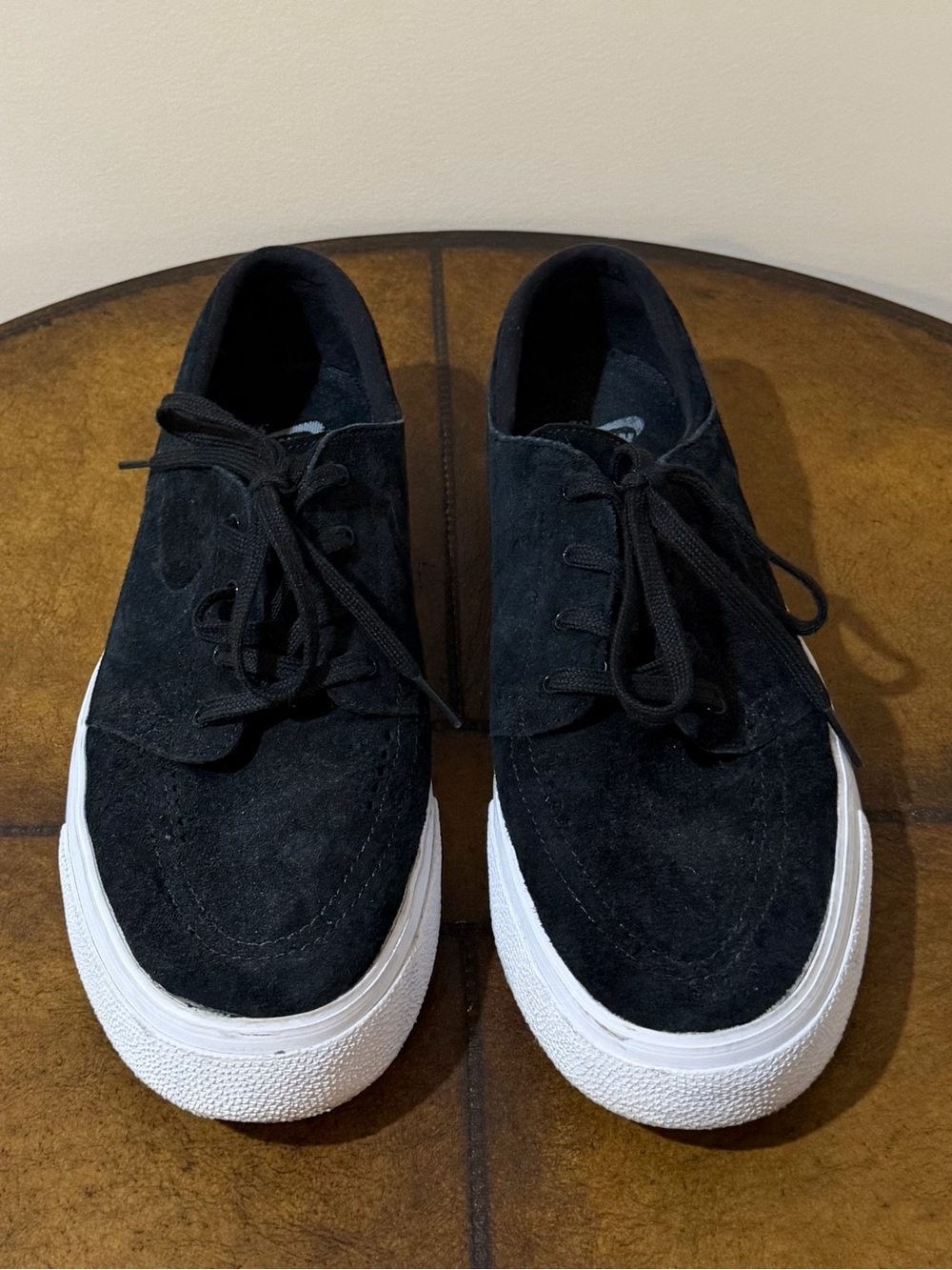Nike SB Zoom Air Stefan Janoski Style #854321-001 Suede Black & White Size 11